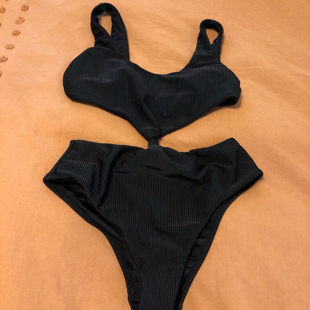 LA hearts cut out one piece